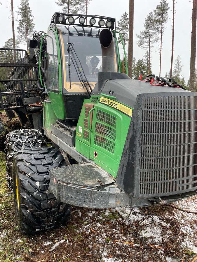 John Deere 1210 E (F578), форвардеры
