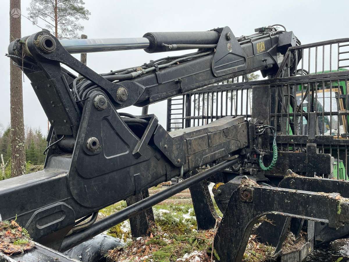 John Deere 1210 E (F578), форвардеры