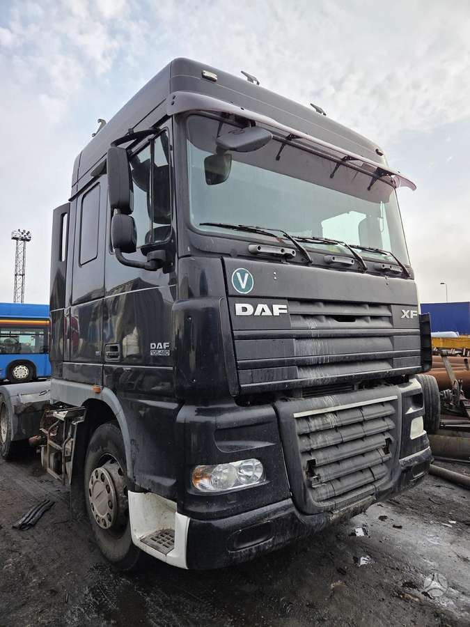 DAF XF105.460, semi-trailer trucks