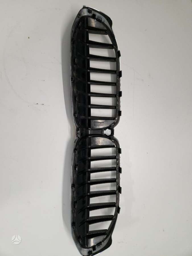 BMW 5 serija, 51137192976, front grill