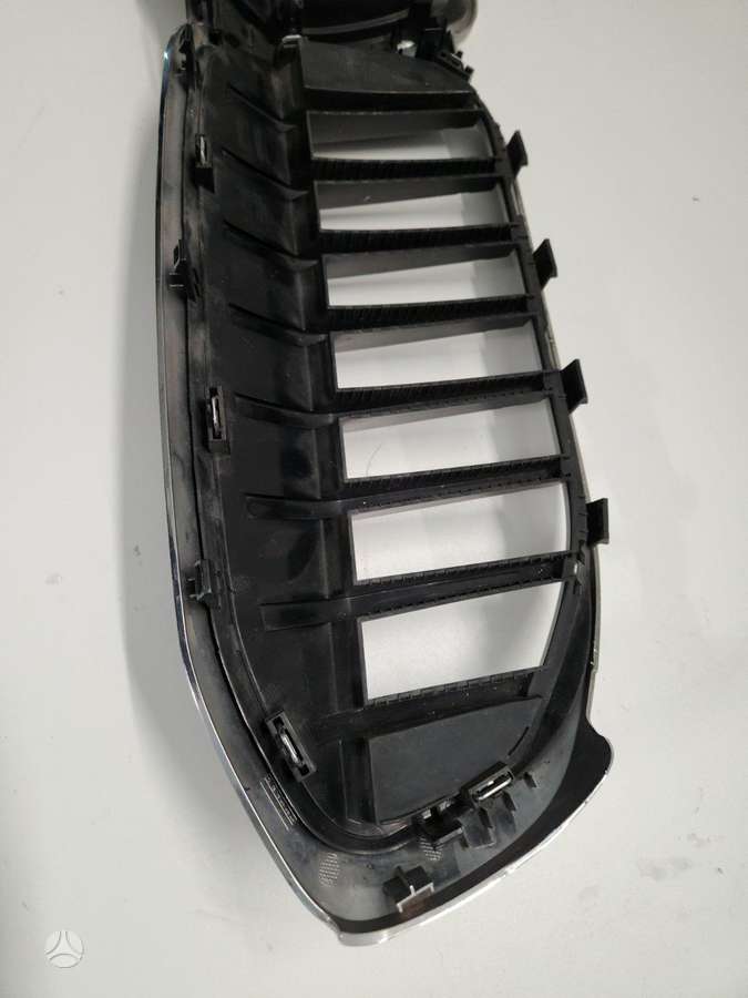 BMW 5 serija, 51137192976, front grill