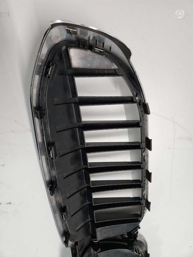 BMW 5 serija, 51137192976, front grill