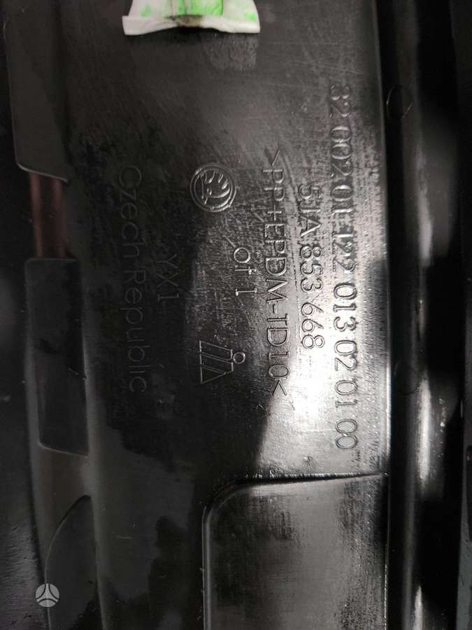 Skoda Rapid, 5JA 853 668, front grill