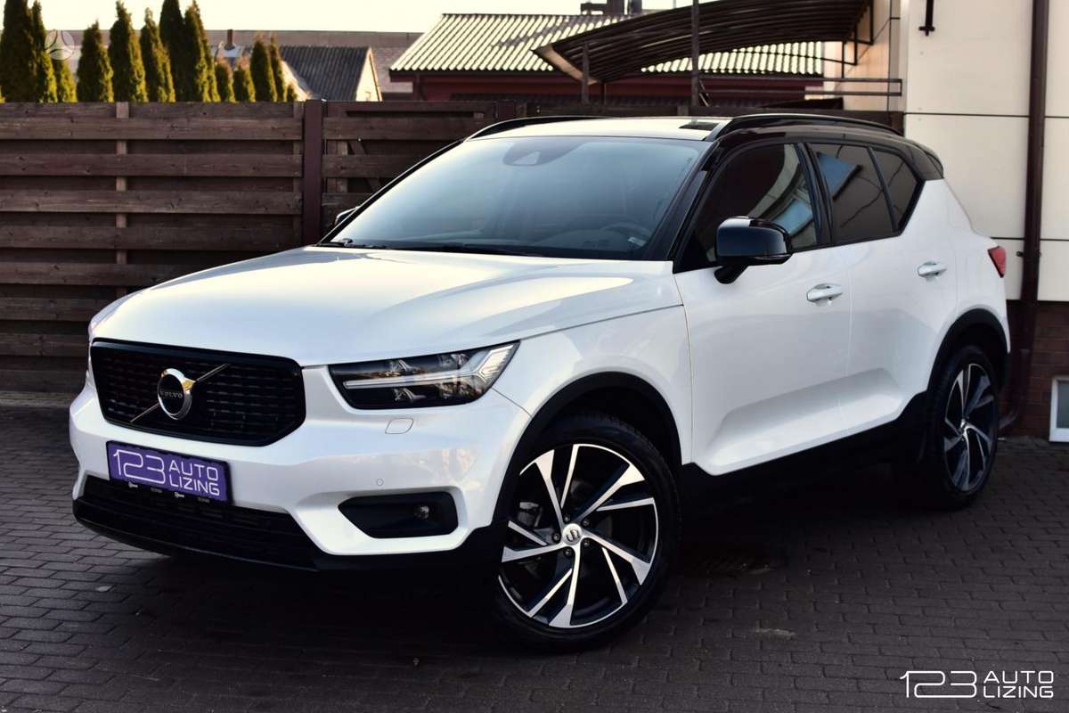 Volvo XC40, 2.0 l., off-road / crossover