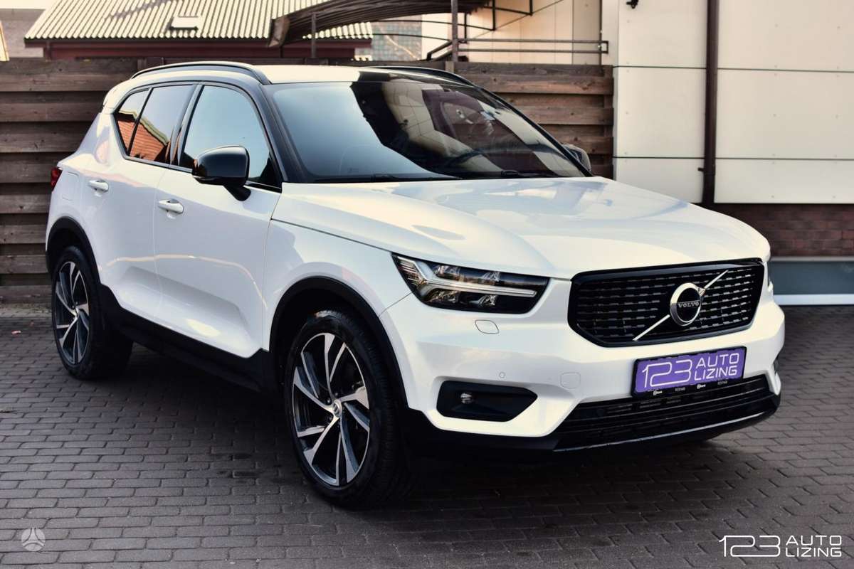Volvo XC40, 2.0 l., off-road / crossover