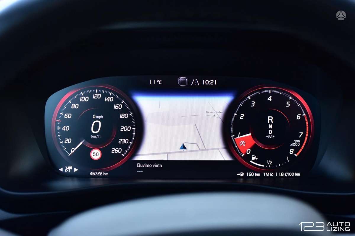 Volvo XC40, 2.0 l., off-road / crossover