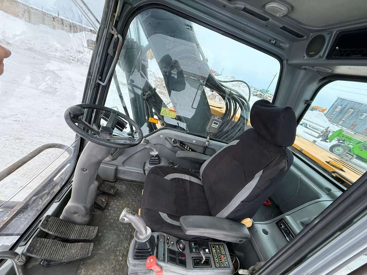 Volvo EW 140 B ROTOTILT + GRAPPLE, excavator