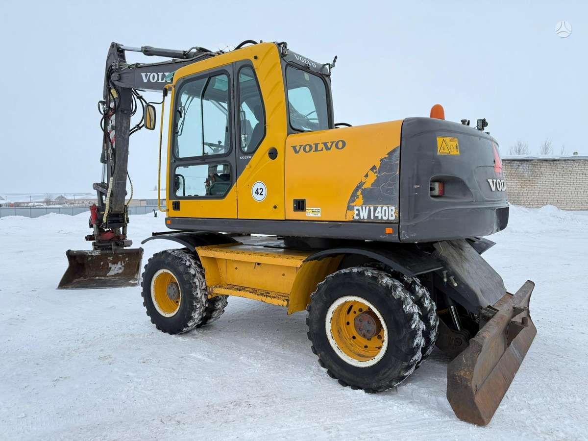Volvo EW 140 B ROTOTILT + GRAPPLE, excavator