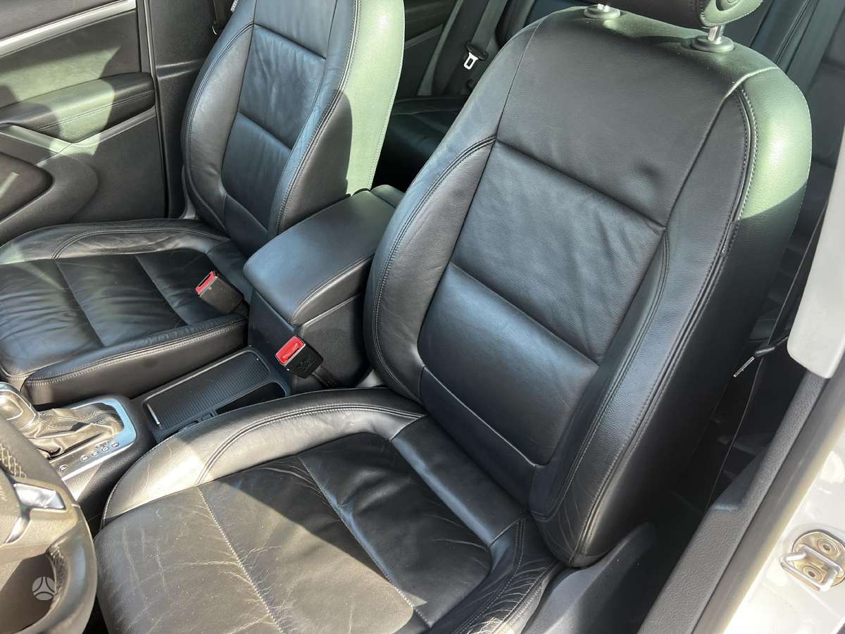Volkswagen Tiguan - 11