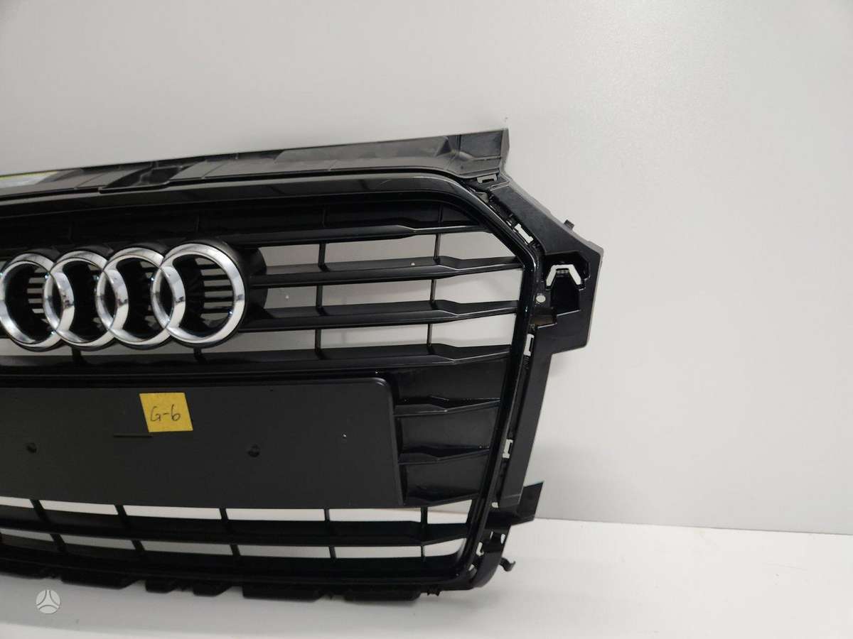 Audi A1, 8XA 853 651 B, front grill