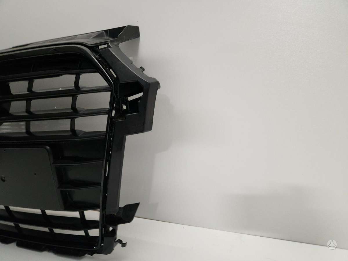 Audi A1, 8XA 853 651 B, front grill