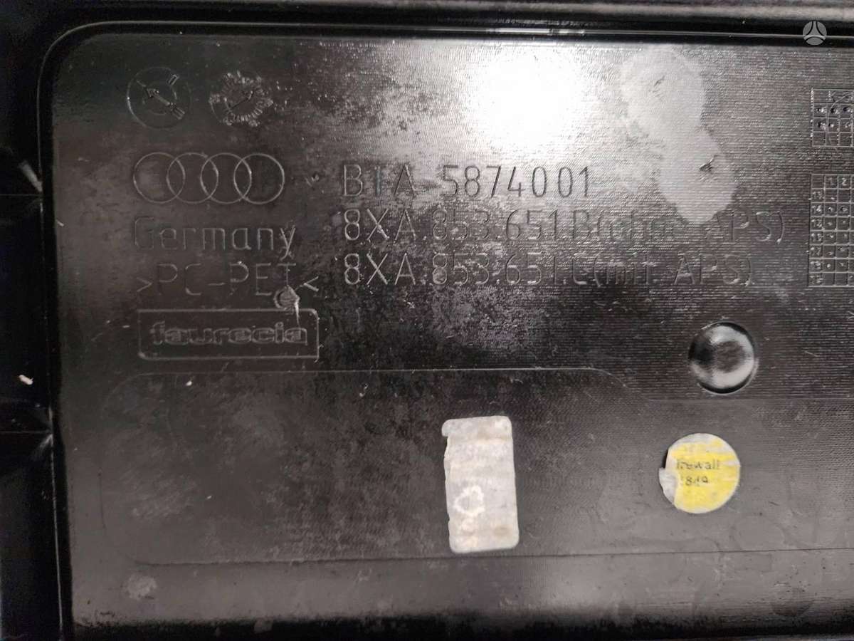 Audi A1, 8XA 853 651 B, front grill