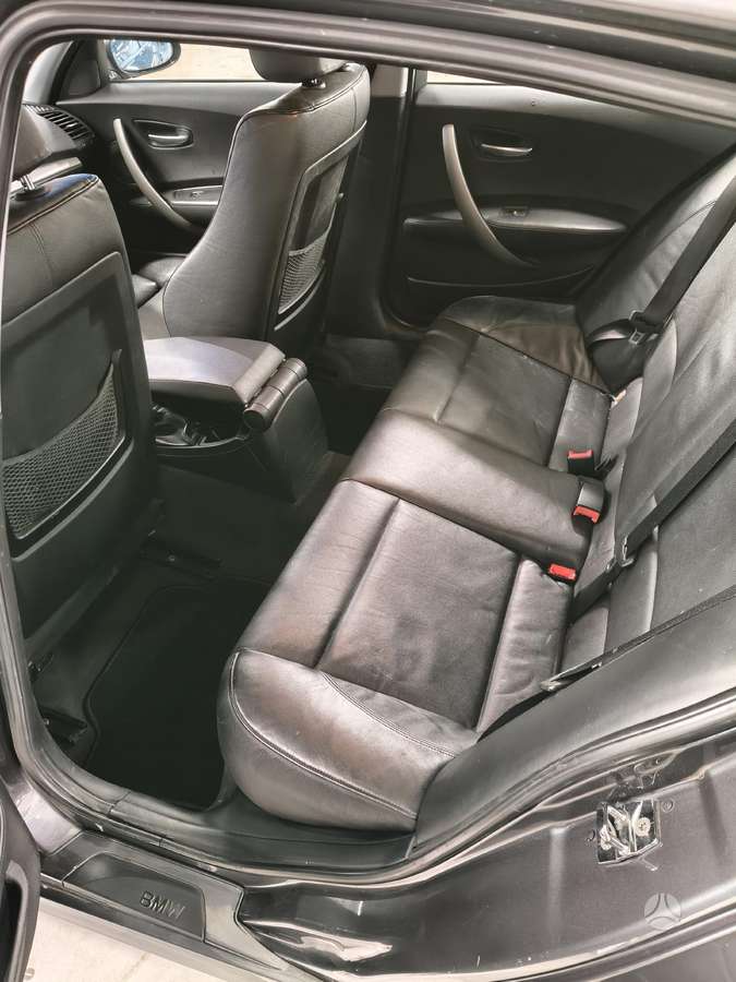 BMW 120, 2.0 l., hatchback