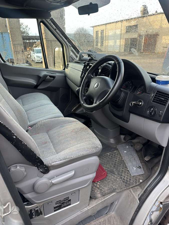 Volkswagen Crafter, preču