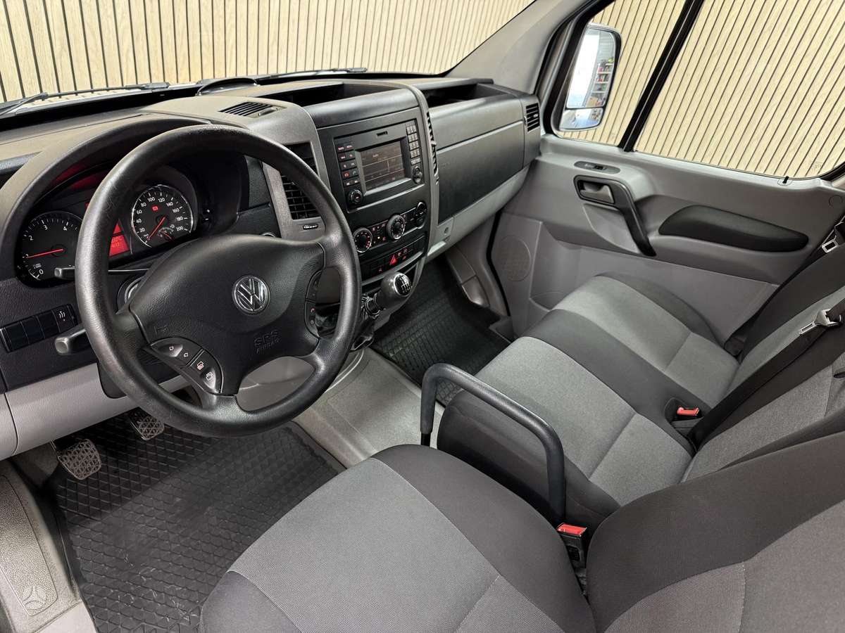 Volkswagen Crafter - 2