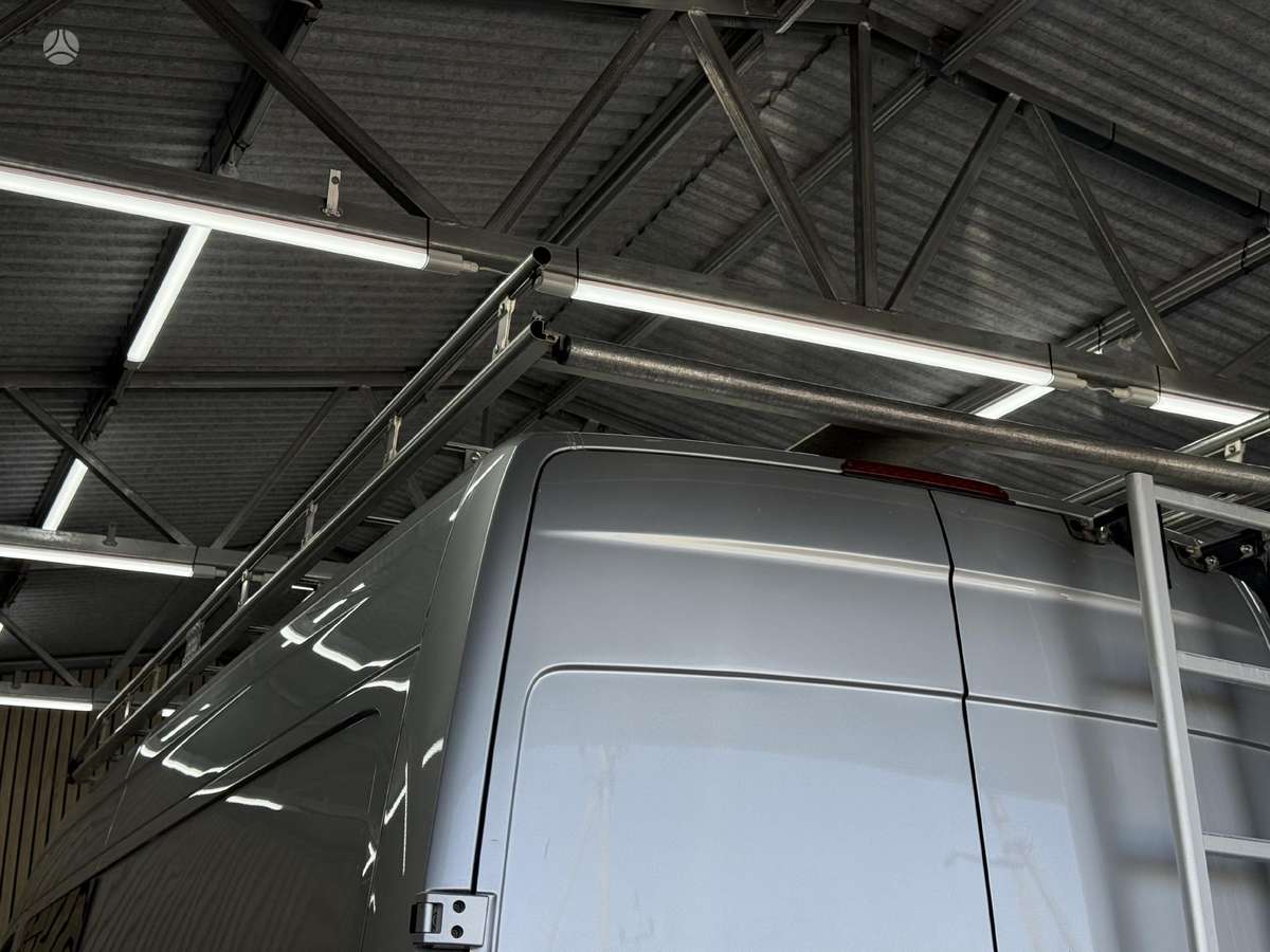 Volkswagen Crafter - 9