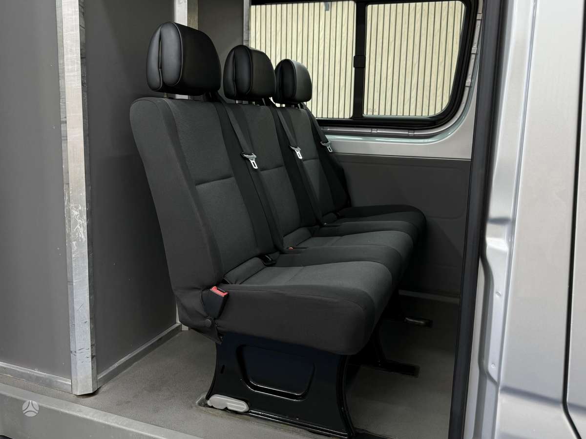 Volkswagen Crafter - 11