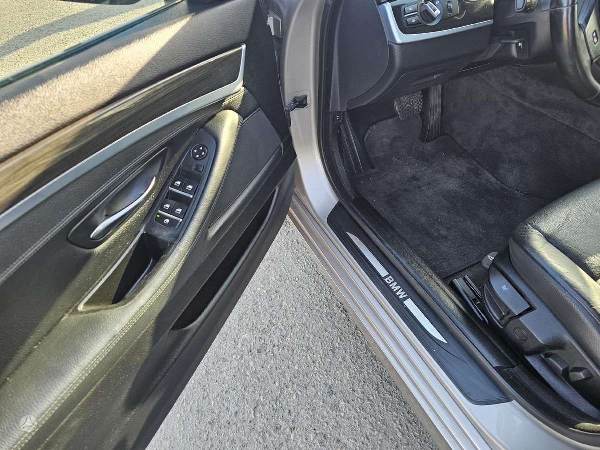 BMW 530, 3.0 l., wagon