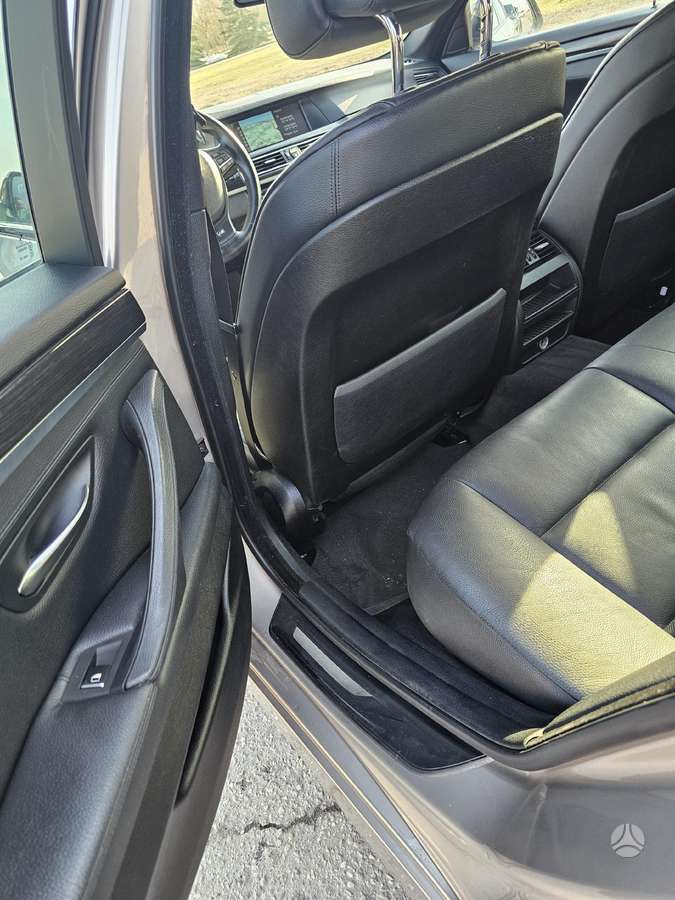 BMW 530, 3.0 l., wagon