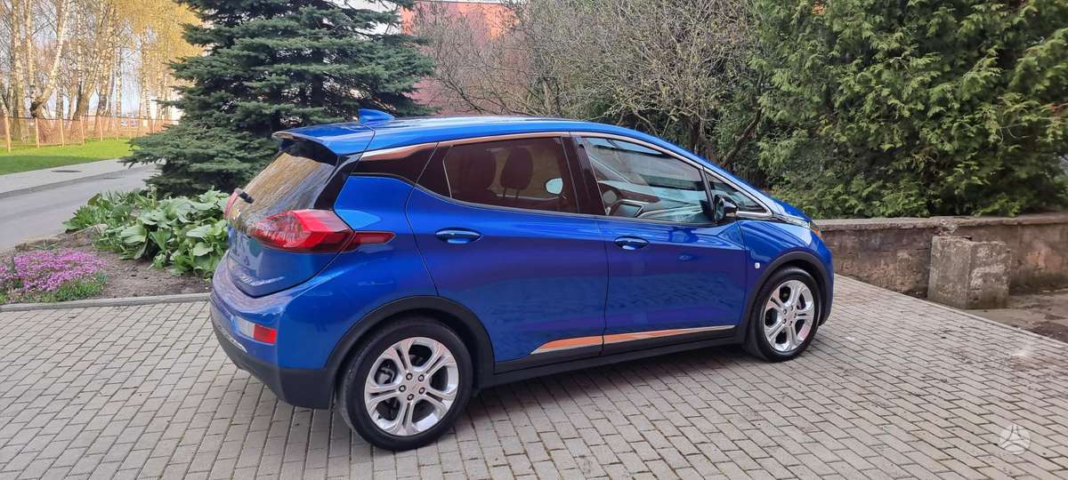 Chevrolet Bolt, 65 кВт·ч, Минивэн
