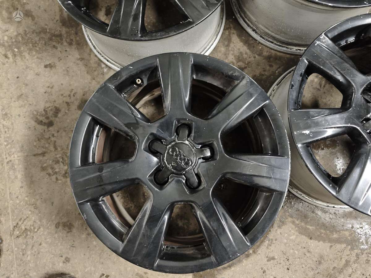 Audi A4, lengvojo lydinio, R16