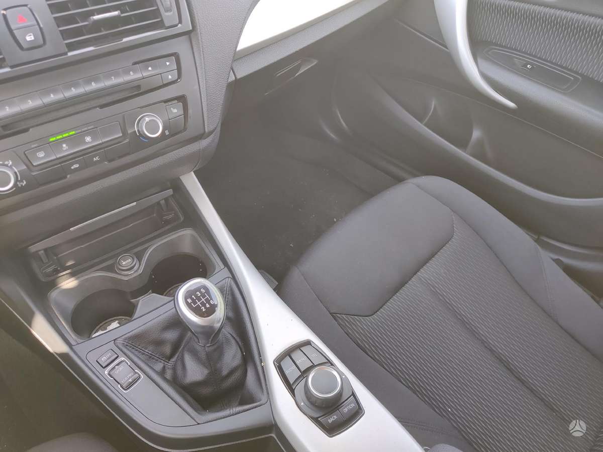 BMW 116, 2.0 l., hečbekas