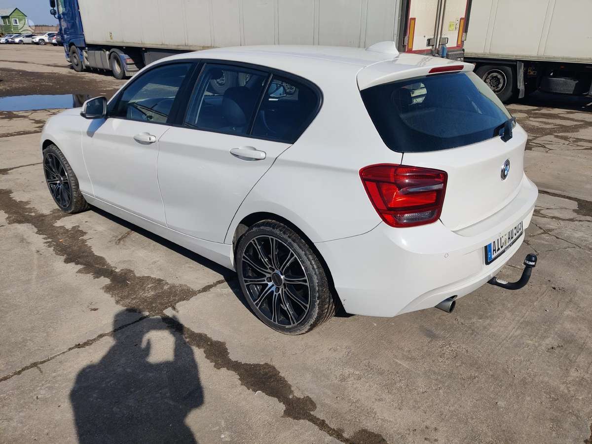 BMW 116, 2.0 l., hečbekas
