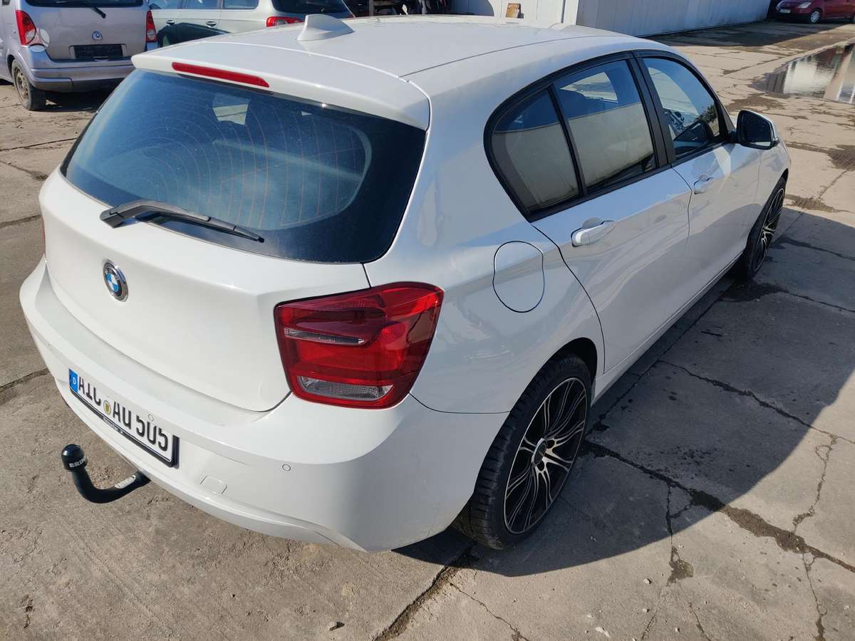 BMW 116, 2.0 l., hečbekas