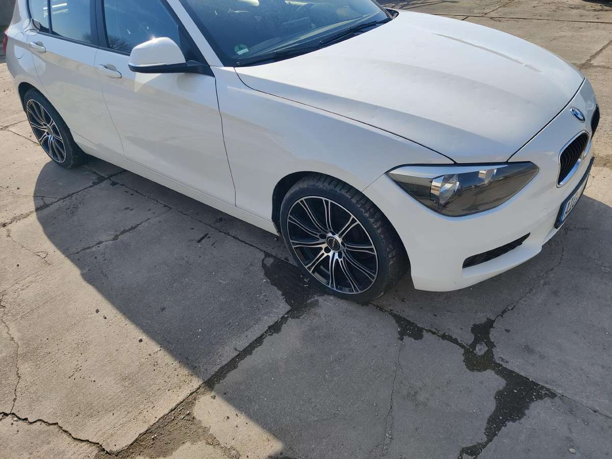 BMW 116, 2.0 l., hečbekas