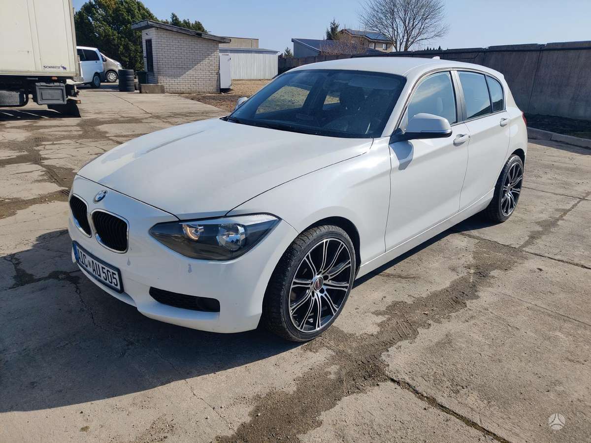 BMW 116, 2.0 l., hečbekas