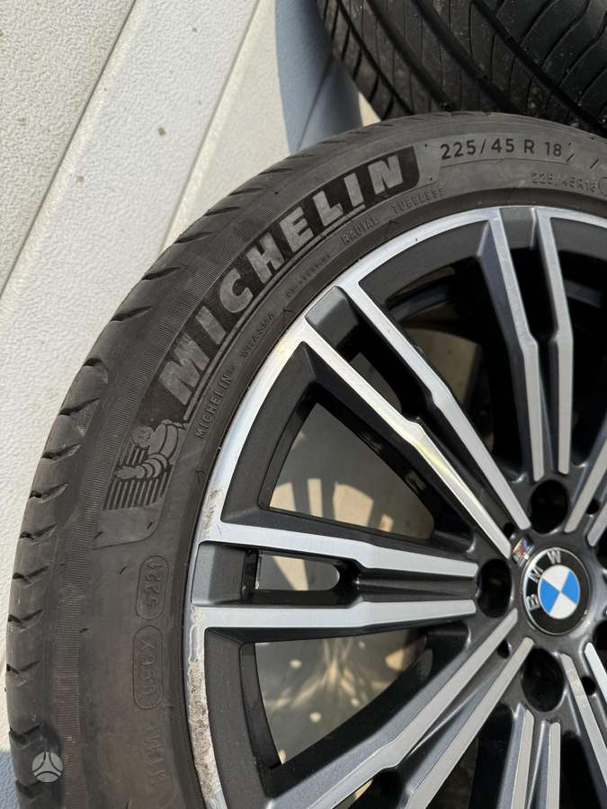 BMW, lengvojo lydinio, R18
