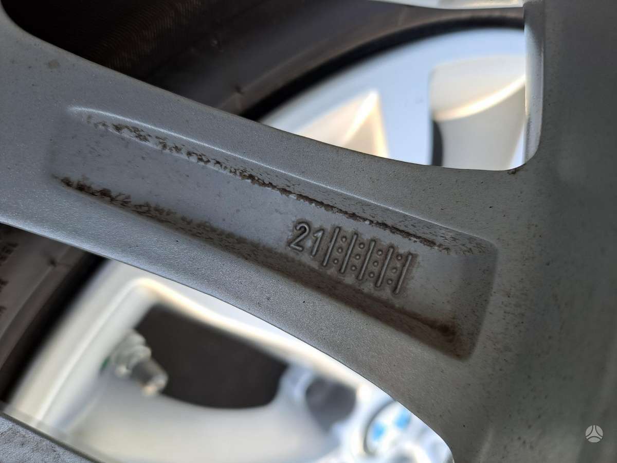 BMW G30, lengvojo lydinio, R18