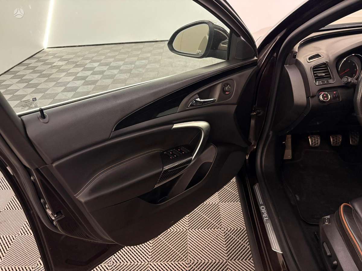 Opel Insignia, 2.0 l., Универсал