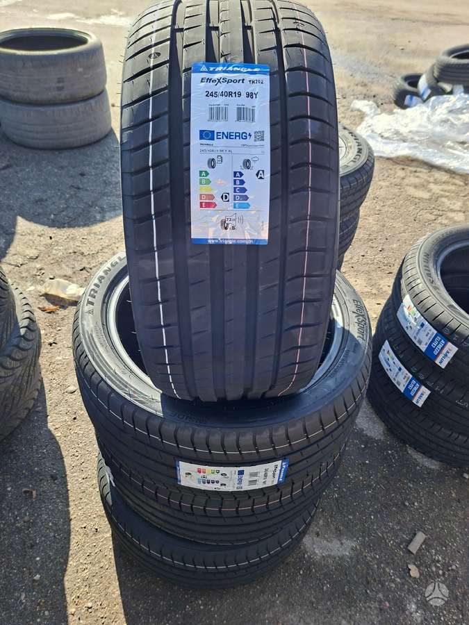 Triangle, vasaras 245/40 R19