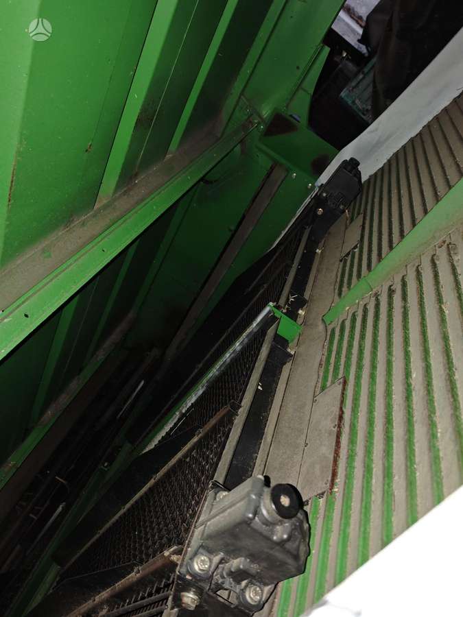 John Deere T670, combine harvesters