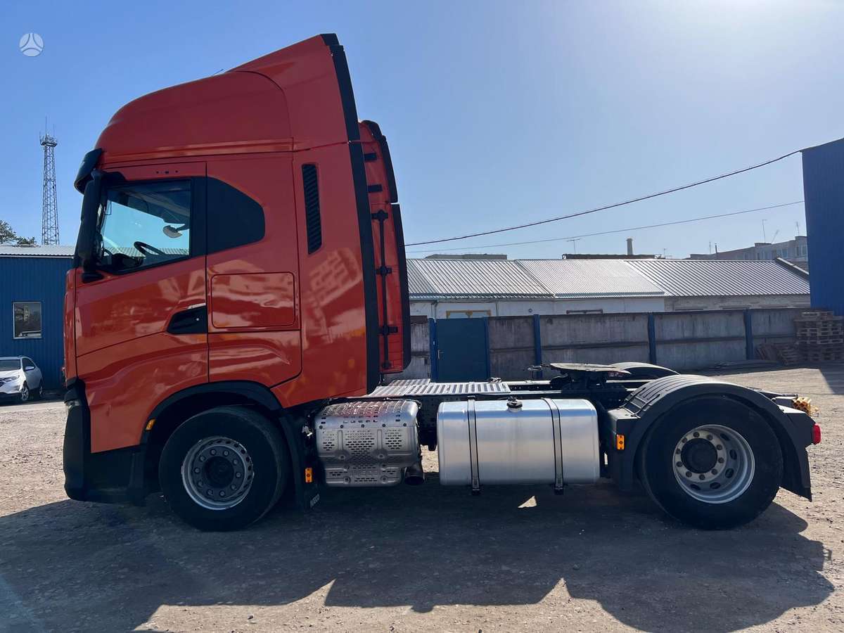 Iveco S-WAY 480 4x2 / tik 130 tkm, double sleeper