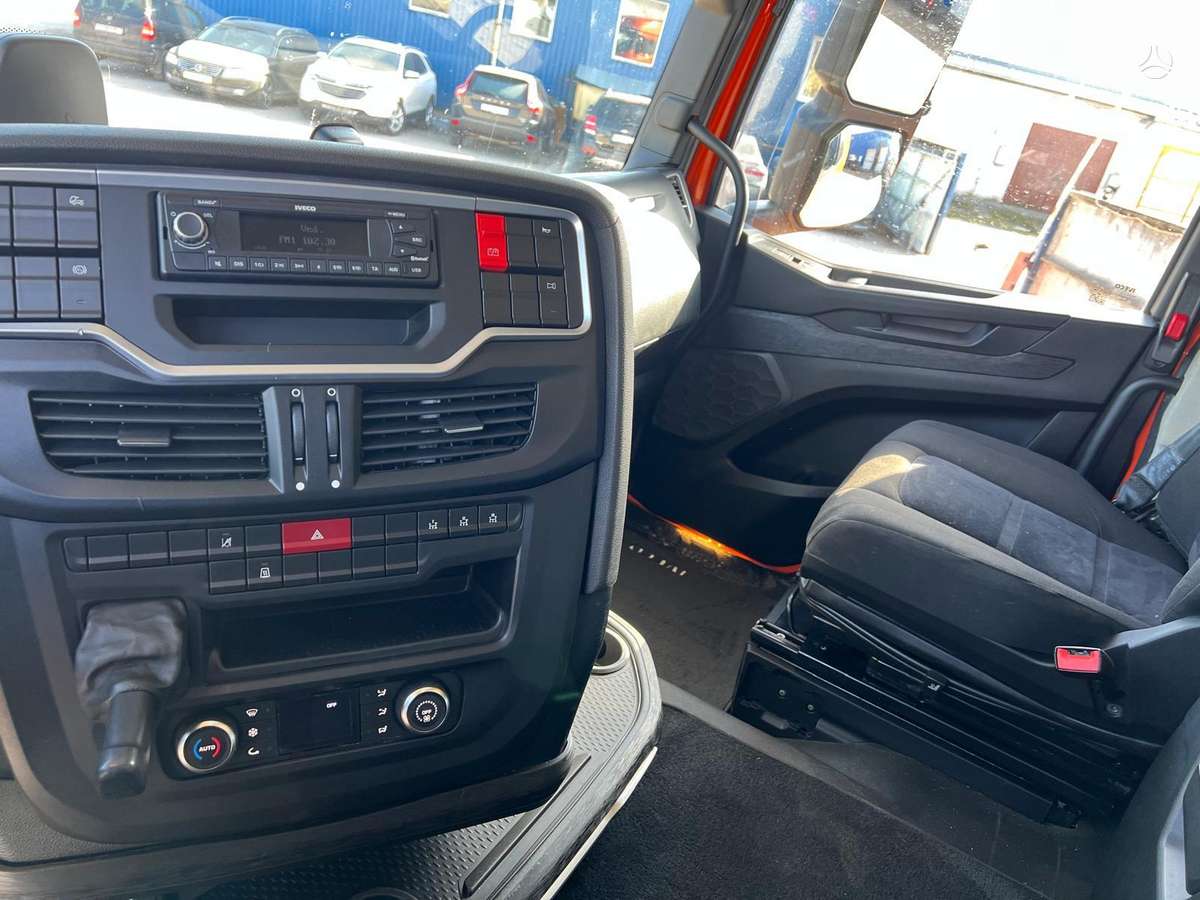 Iveco S-WAY 480 4x2 / tik 130 tkm, double sleeper