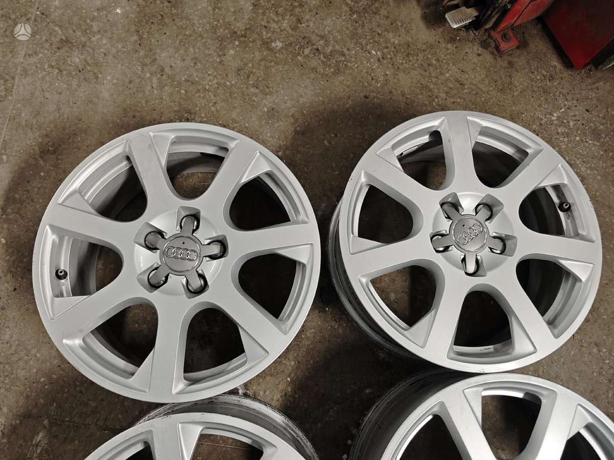 Audi A4, lengvojo lydinio, R17