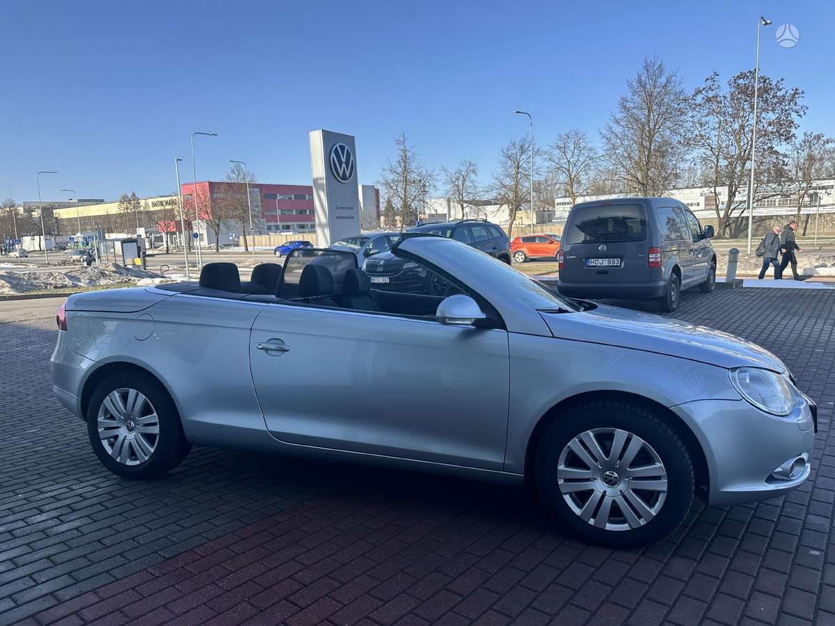 Volkswagen Eos, 2.0 l., convertible