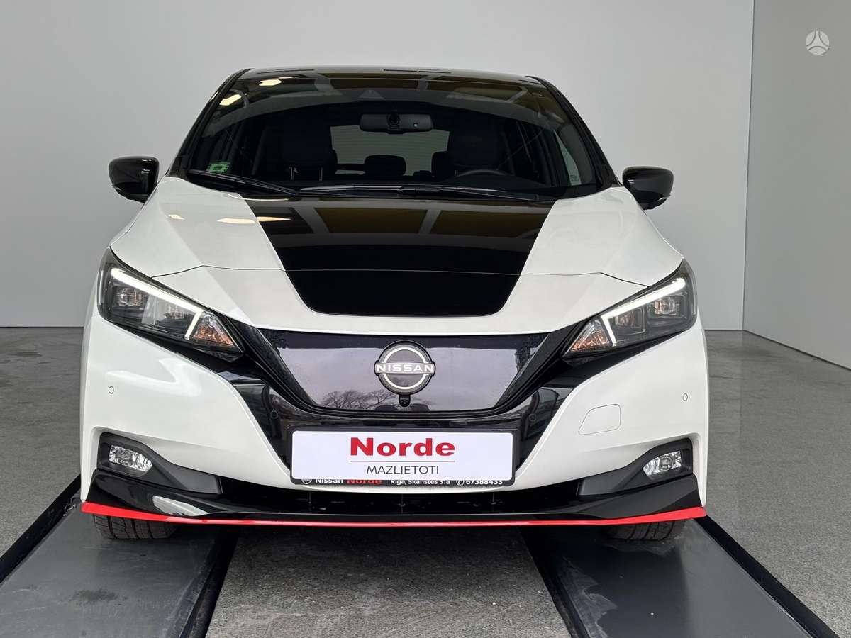 Nissan Leaf, 62 kWh, hatchback