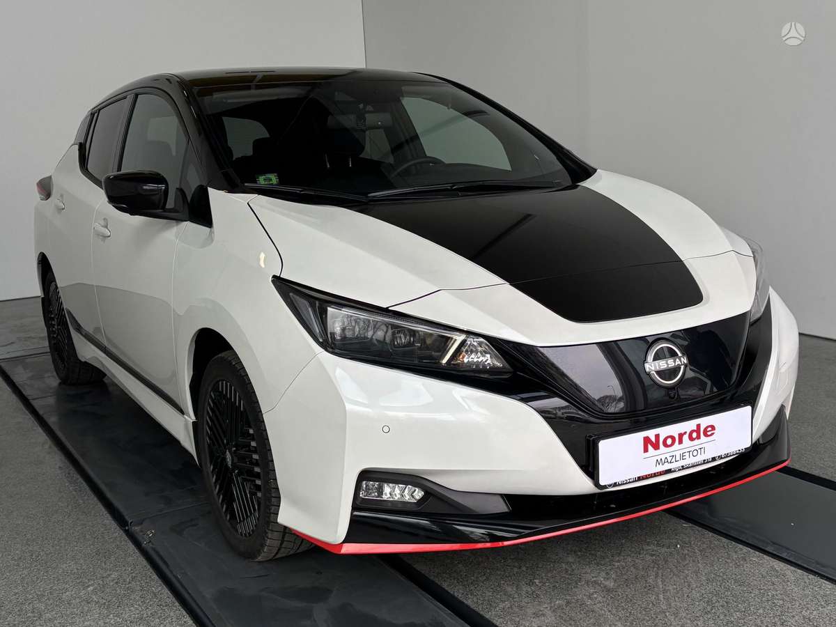 Nissan Leaf, 62 kWh, hatchback