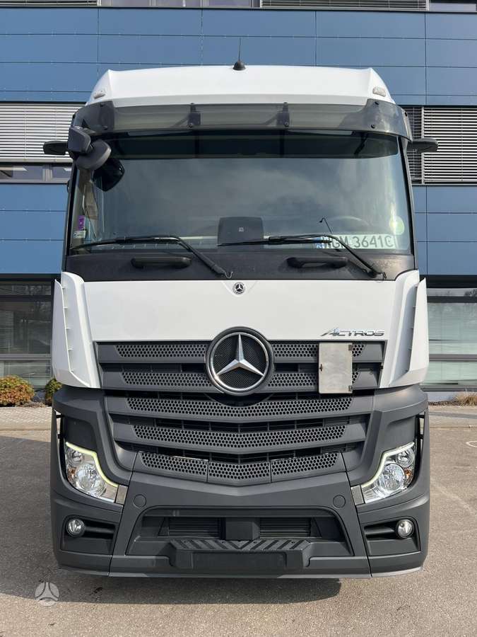 Mercedes-Benz Actros 1845 LS BigSpa, double sleeper