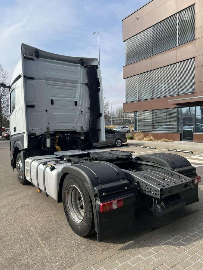 Mercedes-Benz Actros 1845 LS BigSpace, double sleeper