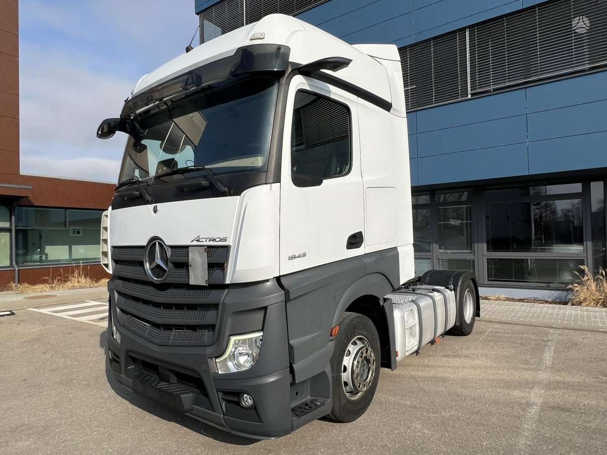 Mercedes-Benz Actros 1845 LS BigSpace, double sleeper