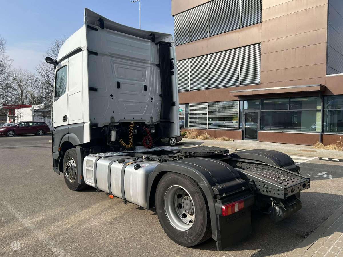 Mercedes-Benz Actros 1845 LS BigSpace, double sleeper