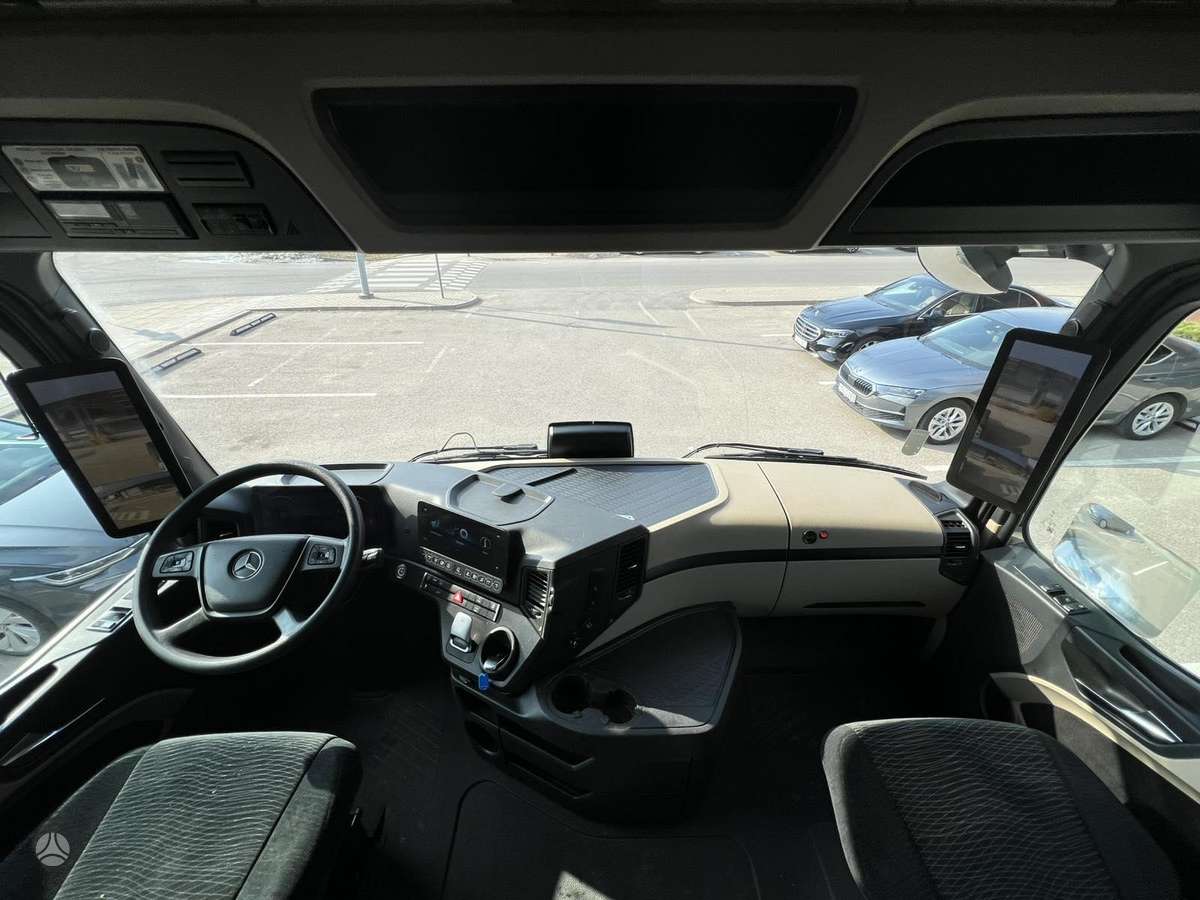 Mercedes-Benz Actros 1845 LS BigSpace, double sleeper