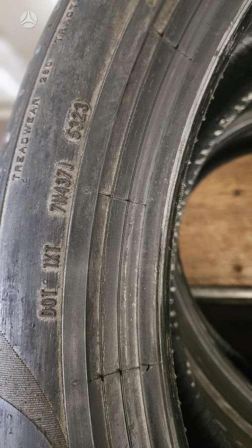 Pirelli P ZERO, summer 275/40 R22