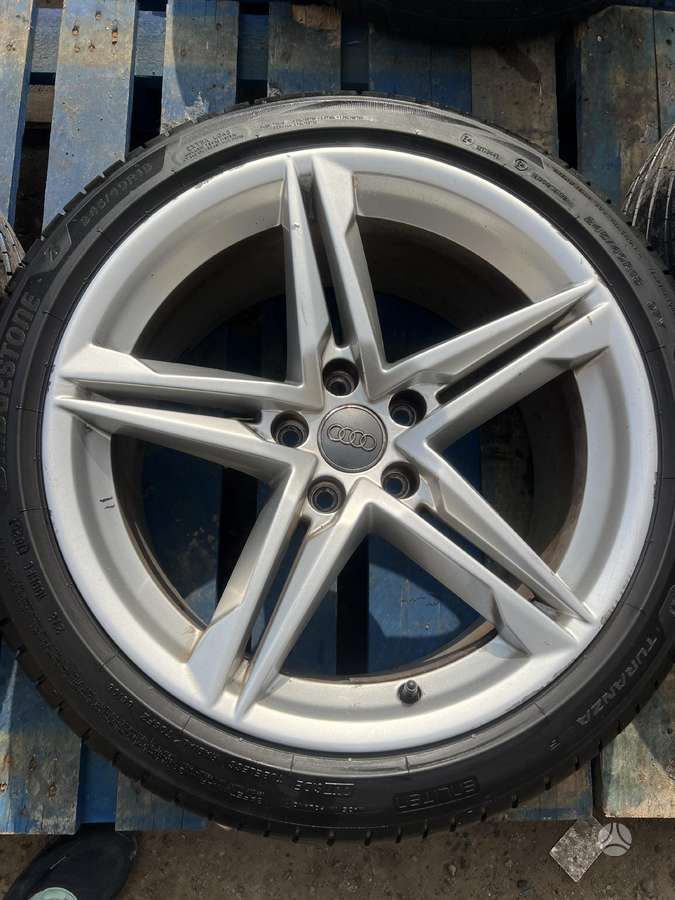 Audi, lengvojo lydinio, R18