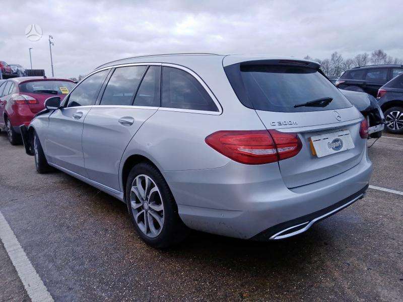 Mercedes-Benz C klasė по частям