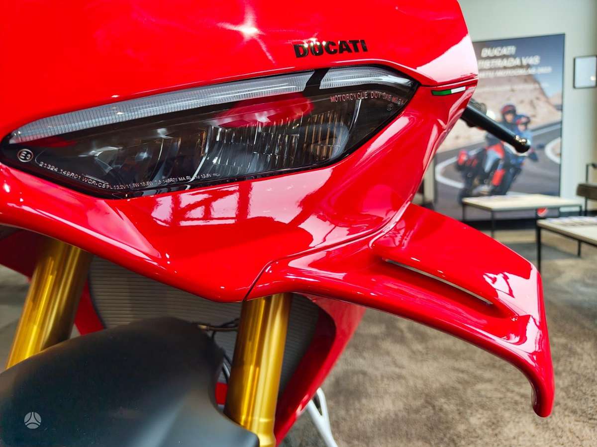 Ducati Panigale 1103cc, спортбайки / superbikes